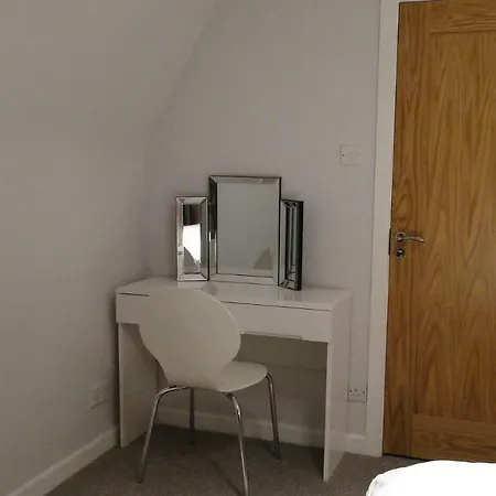 Watersedge * Redcastle