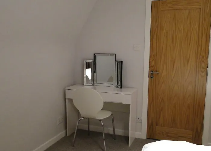 Watersedge * Redcastle