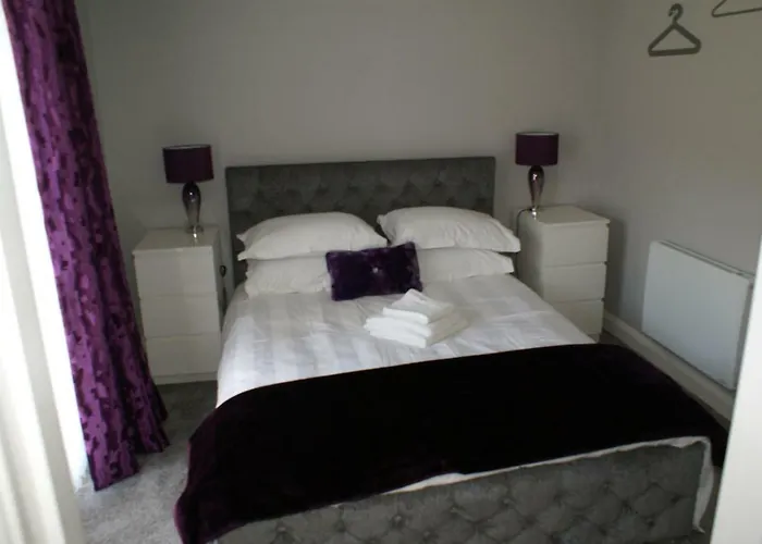 Watersedge * Redcastle